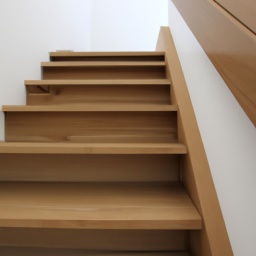 Escalier en Bois : Alliance Parfaite entre Tradition et Modernité pour un Intérieur Accueillant Saran